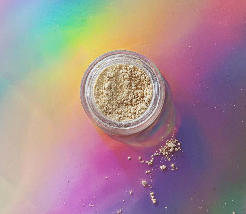 Kanna extract powders, from an article on the different types of kanna extract
